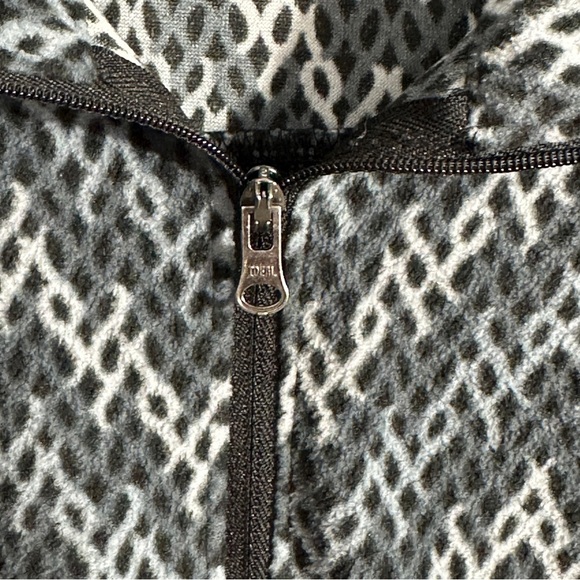 Columbia 1/4 zip lightweight fleece sweater, sz large, polyester, spring, layer - Picture 6 of 10